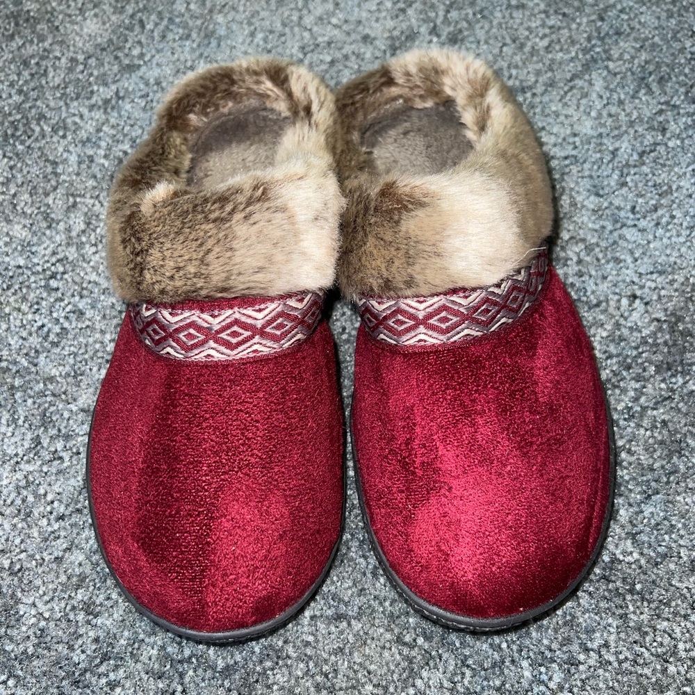 Isotoner Red Fur Lined Slippers